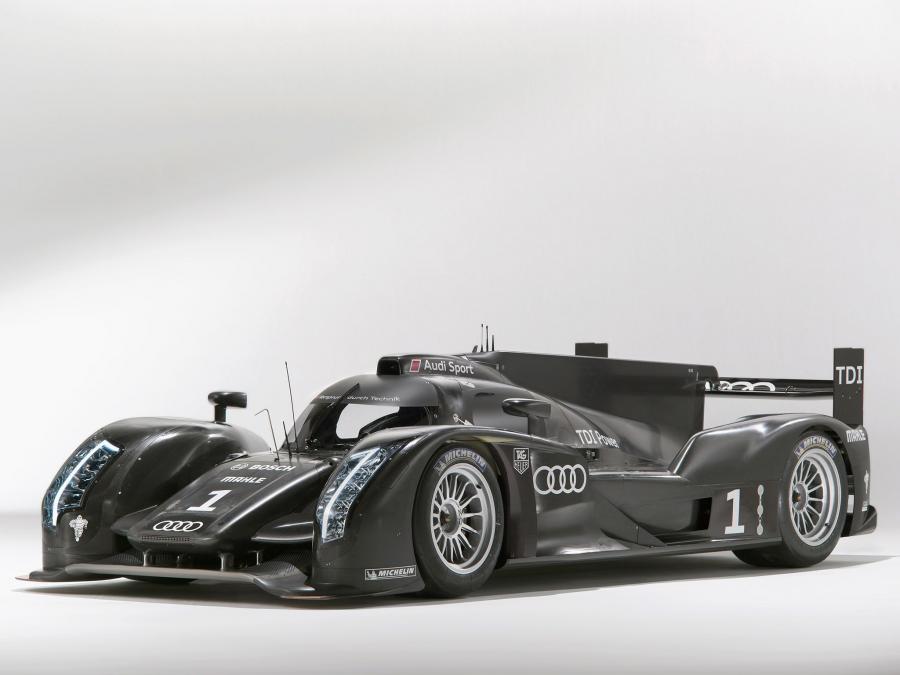  Audi R18 TDI 2011 года  (фото 77 из 77)